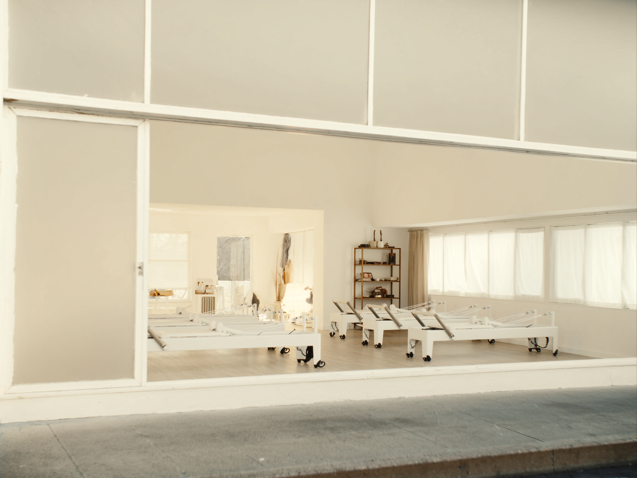 NURÁ studio overview